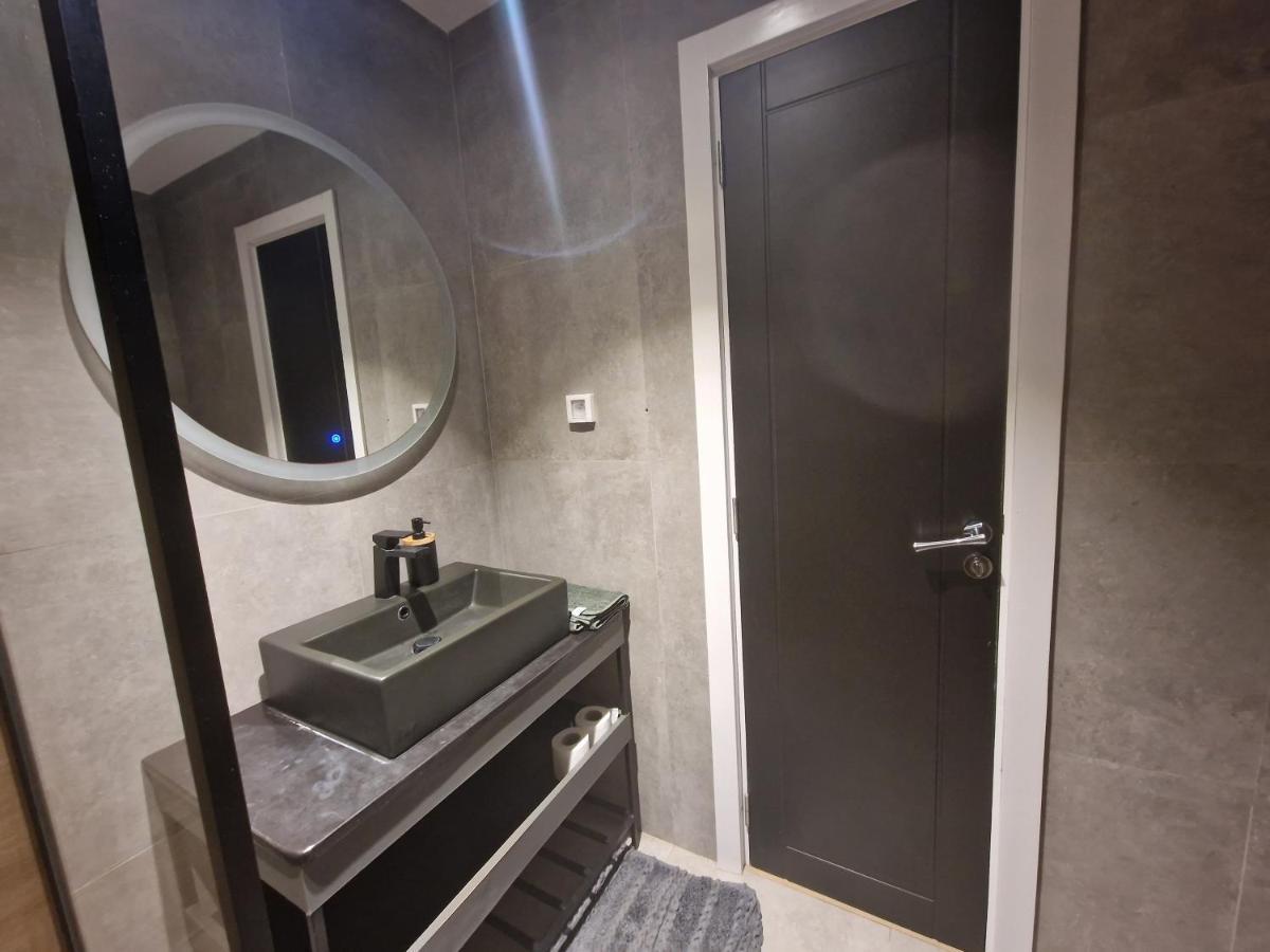 Captivating 2-bed In Tunis